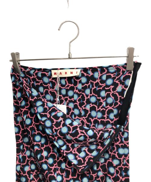 MARNI（マルニ）MARNI (マルニ) 総柄シルクミディスカート ブラック×ピンク サイズ:36の古着・服飾アイテム