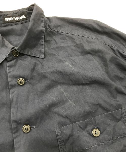 ISSEY MIYAKE（イッセイミヤケ）ISSEY MIYAKE (イッセイミヤケ) コットンシャツ ネイビー サイズ:Ｓの古着・服飾アイテム