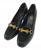 GUCCIグッチ）の古着「ホースビット スエード レザー パンプス」｜ブラック