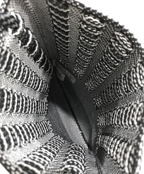 GOOD GOODS ISSEY MIYAKE（グッドグッズ イッセイミヤケ）GOOD GOODS ISSEY MIYAKE (グッドグッズ イッセイミヤケ) ショルダーポーチ グレーの古着・服飾アイテム