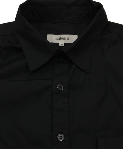 sulvam（サルバム）sulvam (サルバム) BODY OVERLAP STAND COLLAR SHIRT ブラック サイズ:Mの古着・服飾アイテム