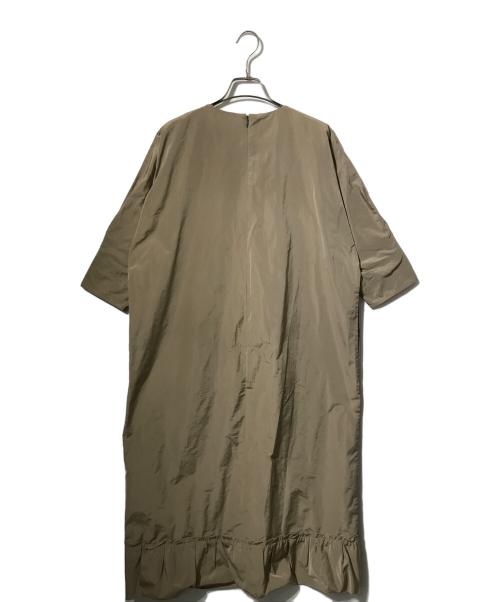 MOGA（モガ）MOGA (モガ) メモリータフタフリルワンピース ブラウン サイズ:2の古着・服飾アイテム