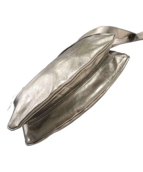 ear PAPILLONNER（イアパピヨネ）ear PAPILLONNER (イアパピヨネ) 《本革/470g》スワロ―マチショルダーバッ ゴールドの古着・服飾アイテム