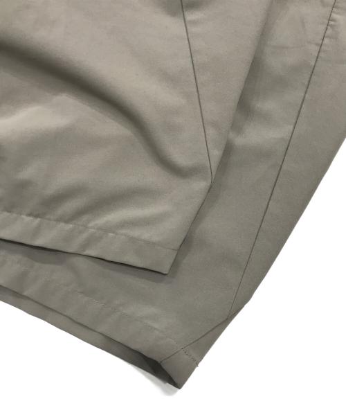 HOUDINI（フーディニ）HOUDINI (フーディニ) ハーフパンツ/ジップポケットハーフパンツ ベージュ サイズ:Mの古着・服飾アイテム
