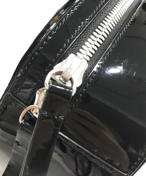 Vivienne Westwood（ヴィヴィアンウエストウッド）Vivienne Westwood (ヴィヴィアンウエストウッド) VEGANサークルエナメルショルダーバッグ ブラックの古着・服飾アイテム