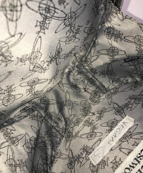 Vivienne Westwood（ヴィヴィアンウエストウッド）Vivienne Westwood (ヴィヴィアンウエストウッド) VEGANサークルエナメルショルダーバッグ ブラックの古着・服飾アイテム