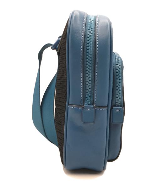 COACH（コーチ）COACH (コーチ) トラック パック 14・エンボス シグネチャー レザー スモール ボディバッグ ブルーの古着・服飾アイテム