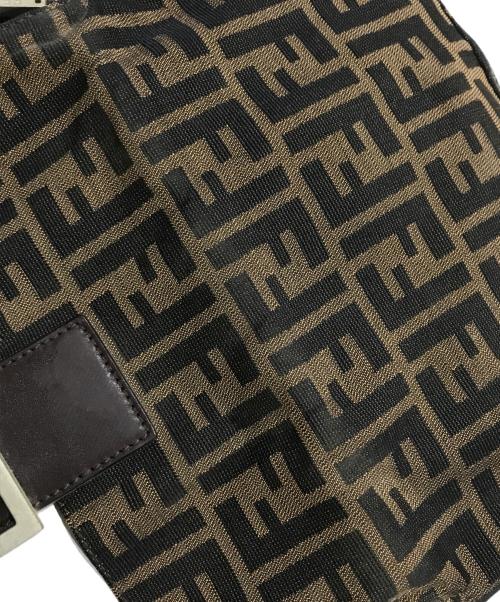 FENDI（フェンディ）FENDI (フェンディ) マンマバケットショルダーバッグ ブラウンの古着・服飾アイテム