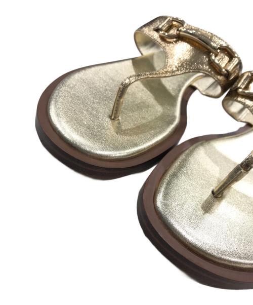 MICHAEL KORS（マイケルコース）MICHAEL KORS (マイケルコース) ストラップサンダル ゴールド サイズ:5.5Mの古着・服飾アイテム