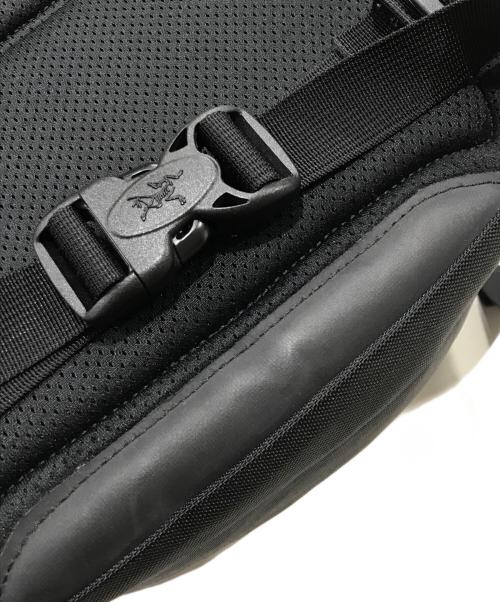 ARC'TERYX（アークテリクス）ARC'TERYX (アークテリクス) BEAMS BOY (ビームスボーイ) MANTIS 26/リュックサック ブラック×ブルーの古着・服飾アイテム