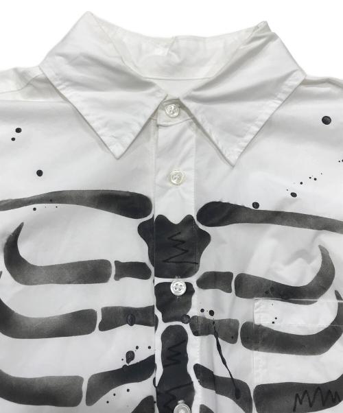 DISCOVERED（ディスカバード）DISCOVERED (ディスカバード) BONE AIR BRUSH SHIRTS/長袖シャツ ホワイト サイズ:3の古着・服飾アイテム