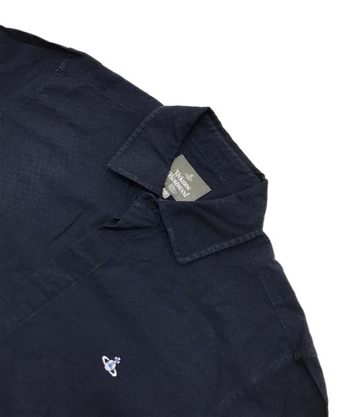 Vivienne Westwood man（ヴィヴィアン ウェストウッド マン）Vivienne Westwood man (ヴィヴィアン ウェストウッド マン) 比翼シャツ/長袖シャツ ネイビー サイズ:46の古着・服飾アイテム