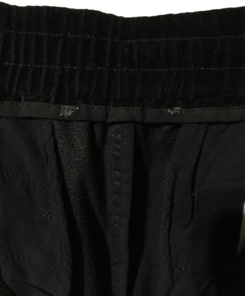 GIANNI VERSACE（ジャンニ・ヴェルサーチ）GIANNI VERSACE (ジャンニ・ヴェルサーチ) スリムベロアパンツ ブラック サイズ:31の古着・服飾アイテム