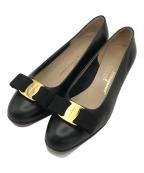 Salvatore Ferragamoサルヴァトーレ フェラガモ）の古着「ヴァラリボンパンプス」｜ブラック