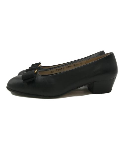 Salvatore Ferragamo（サルヴァトーレ フェラガモ）Salvatore Ferragamo (サルヴァトーレ フェラガモ) ヴァラリボンパンプス ブラック サイズ:4 1/2の古着・服飾アイテム