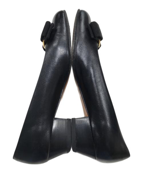Salvatore Ferragamo（サルヴァトーレ フェラガモ）Salvatore Ferragamo (サルヴァトーレ フェラガモ) ヴァラリボンパンプス ブラック サイズ:4 1/2の古着・服飾アイテム