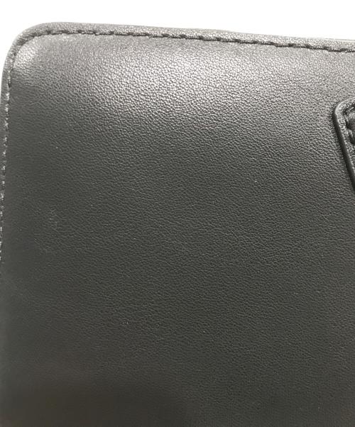 MARC JACOBS（マークジェイコブス）MARC JACOBS (マークジェイコブス) 長財布ラウンドファスナー ブラックの古着・服飾アイテム