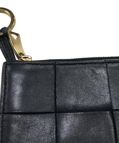 BOTTEGA VENETA（ボッテガベネタ）BOTTEGA VENETA (ボッテガベネタ) マキシイントレチャートキーリング付きキーポーチ ブラックの古着・服飾アイテム