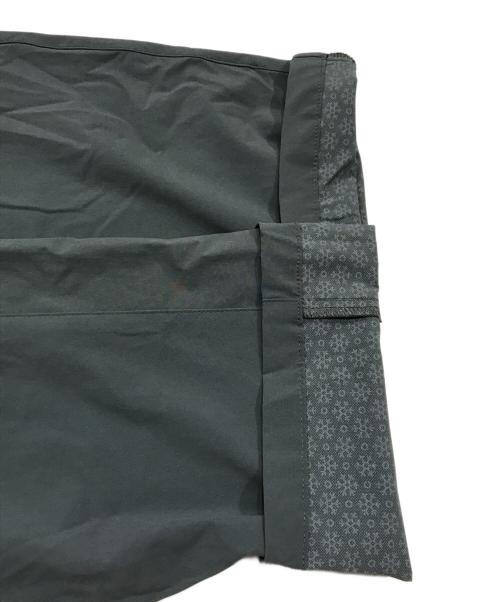 Columbia（コロンビア）Columbia (コロンビア) キャビンリッジパンツ/トレッキングパンツ グレー サイズ:Ｓの古着・服飾アイテム
