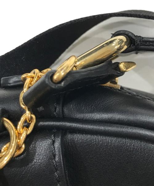 FENDI（フェンディ）FENDI (フェンディ) スタッズショルダーバッグ ブラックの古着・服飾アイテム