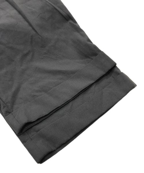 MARKAWARE（マーカウェア）MARKAWARE (マーカウェア) PLEATED WIDE TROUSERS/スラックス グレー サイズ:1の古着・服飾アイテム