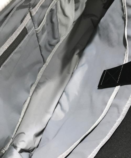 AER（エアー）Aer (エアー) トラベルスリングバッグ/2wayボディバッグ ブラックの古着・服飾アイテム