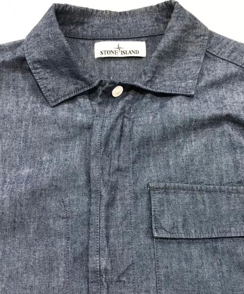 STONE ISLAND（ストーンアイランド）STONE ISLAND (ストーンアイランド) CHAMBRAY CANVAS デニムジャケット インディゴ サイズ:Mの古着・服飾アイテム
