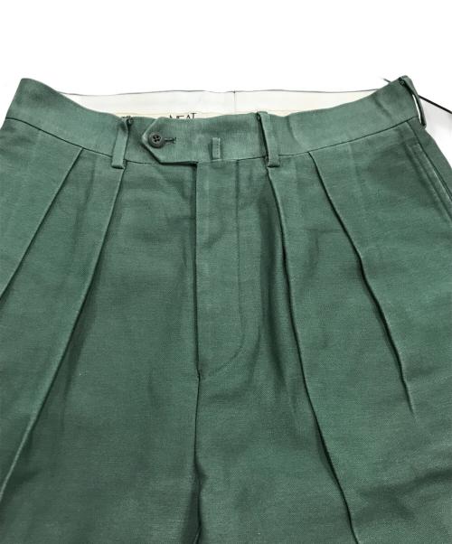 NEAT（ニート）NEAT (ニート) ツータックパンツ グリーン サイズ:W44の古着・服飾アイテム