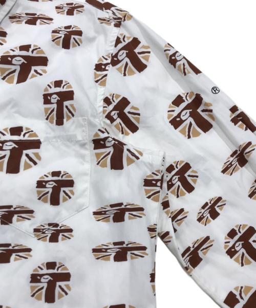 A BATHING APE（アベイシングエイプ）A BATHING APE (アベイシングエイプ) サル柄シャツ ホワイト×ブラウン サイズ:Mの古着・服飾アイテム