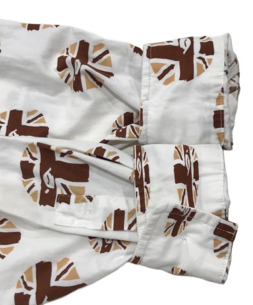 A BATHING APE（アベイシングエイプ）A BATHING APE (アベイシングエイプ) サル柄シャツ ホワイト×ブラウン サイズ:Mの古着・服飾アイテム