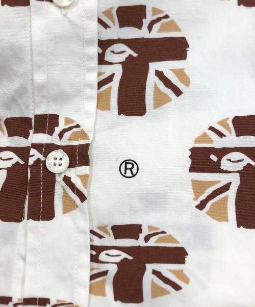 A BATHING APE（アベイシングエイプ）A BATHING APE (アベイシングエイプ) サル柄シャツ ホワイト×ブラウン サイズ:Mの古着・服飾アイテム