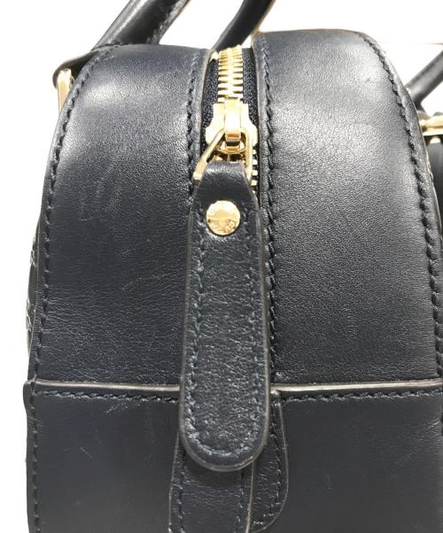 GUCCI（グッチ）GUCCI (グッチ) マイクログッチッシマレザーショルダーバッグ ネイビーの古着・服飾アイテム