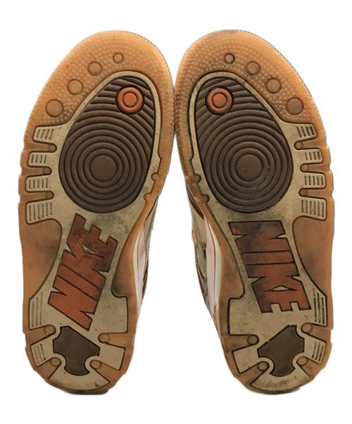 NIKE（ナイキ）NIKE (ナイキ) ローカットスニーカー ブラウン サイズ:US9.5/UK8.5/EUR43の古着・服飾アイテム