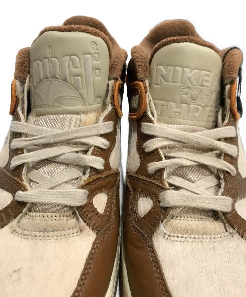 NIKE（ナイキ）NIKE (ナイキ) ローカットスニーカー ブラウン サイズ:US9.5/UK8.5/EUR43の古着・服飾アイテム