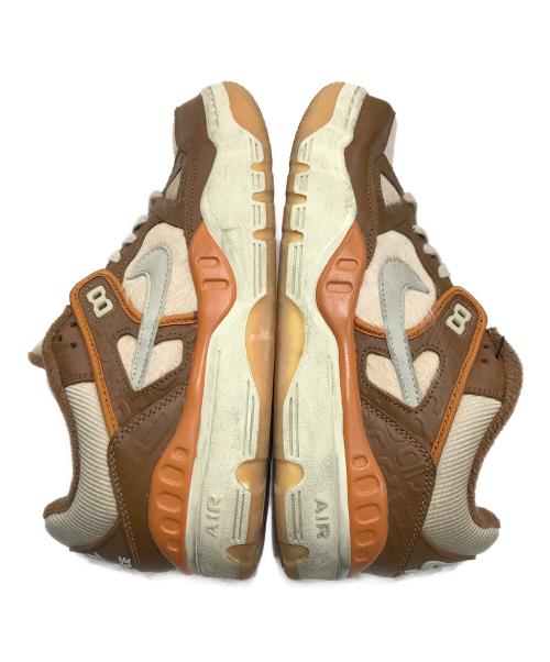 NIKE（ナイキ）NIKE (ナイキ) ローカットスニーカー ブラウン サイズ:US9.5/UK8.5/EUR43の古着・服飾アイテム