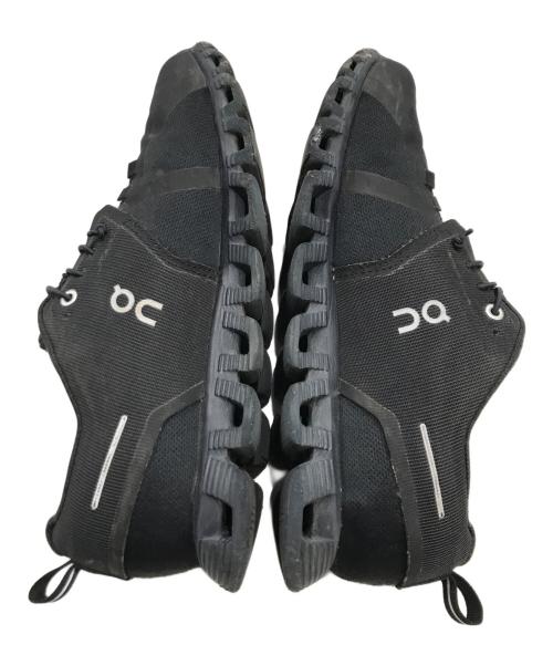 on（オン）On (オン) クラウド 5 ウォータープルーフ/ローカットスニーカー ブラック サイズ:USM8/UK7.5/EU41の古着・服飾アイテム