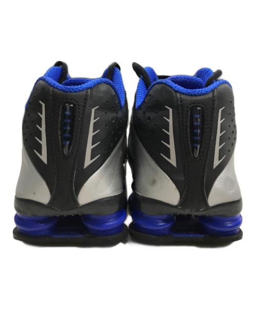 NIKE（ナイキ）NIKE (ナイキ) SHOX R4/スニーカー グレー×ブルー サイズ:US8/UK7/EUR41の古着・服飾アイテム