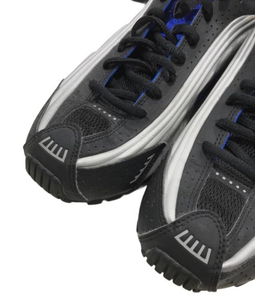 NIKE（ナイキ）NIKE (ナイキ) SHOX R4/スニーカー グレー×ブルー サイズ:US8/UK7/EUR41の古着・服飾アイテム
