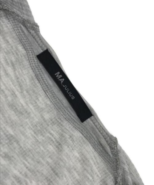 MA JULIUS（エムエイユリウス）MA JULIUS (エムエイユリウス) レーヨンロングスリーブカットソー グレー サイズ:1の古着・服飾アイテム