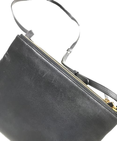 CELINE（セリーヌ）CELINE (セリーヌ) トリオラージショルダーバッグ ブラックの古着・服飾アイテム