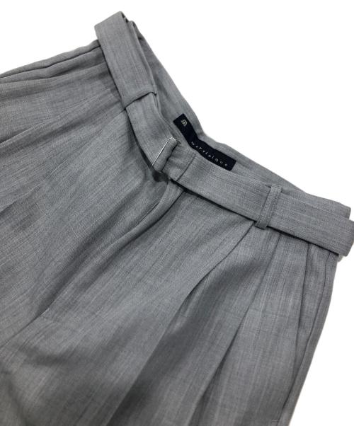 martinique（マルティニーク）martinique (マルティニーク) ワイドパンツ／ベルト付きスラックス グレー サイズ:1の古着・服飾アイテム