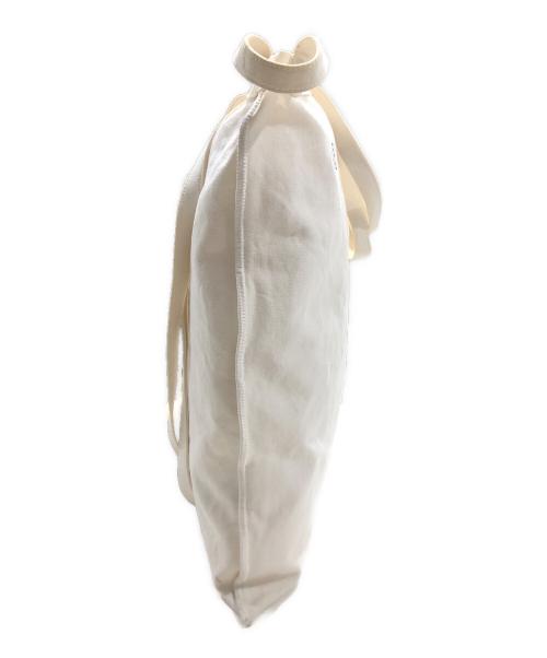 MM6 Maison Margiela（エムエムシックスメゾンマルジェラ）MM6 Maison Margiela (エムエムシックスメゾンマルジェラ) 反転ロゴ キャンバストートバッグ アイボリーの古着・服飾アイテム