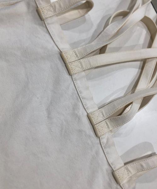 MM6 Maison Margiela（エムエムシックスメゾンマルジェラ）MM6 Maison Margiela (エムエムシックスメゾンマルジェラ) 反転ロゴ キャンバストートバッグ アイボリーの古着・服飾アイテム