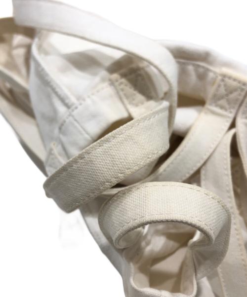 MM6 Maison Margiela（エムエムシックスメゾンマルジェラ）MM6 Maison Margiela (エムエムシックスメゾンマルジェラ) 反転ロゴ キャンバストートバッグ アイボリーの古着・服飾アイテム