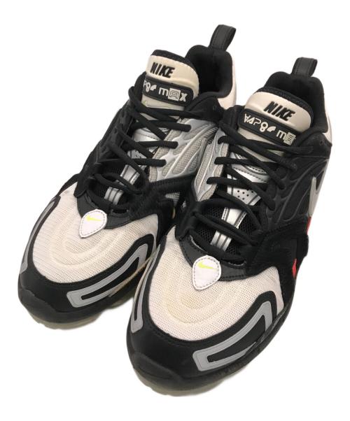 NIKE（ナイキ）NIKE (ナイキ) スニーカー ホワイト×ブラック サイズ:29.5の古着・服飾アイテム