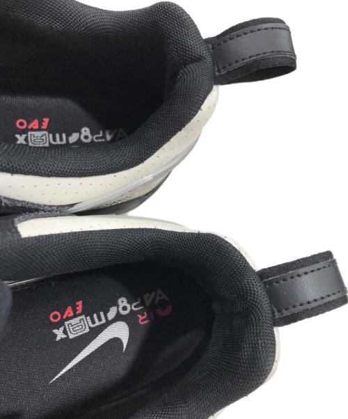NIKE（ナイキ）NIKE (ナイキ) スニーカー ホワイト×ブラック サイズ:29.5の古着・服飾アイテム