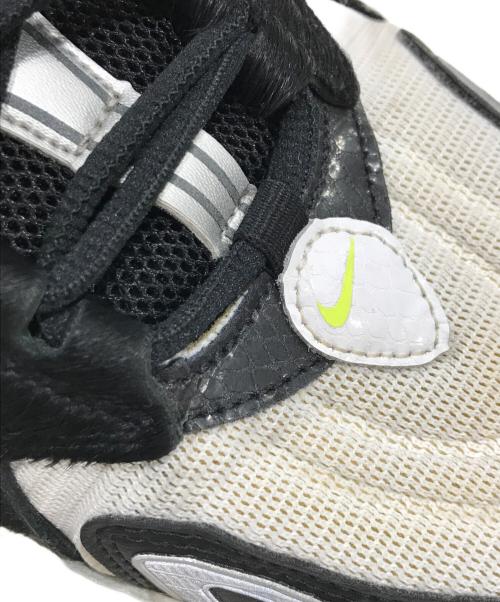 NIKE（ナイキ）NIKE (ナイキ) スニーカー ホワイト×ブラック サイズ:29.5の古着・服飾アイテム