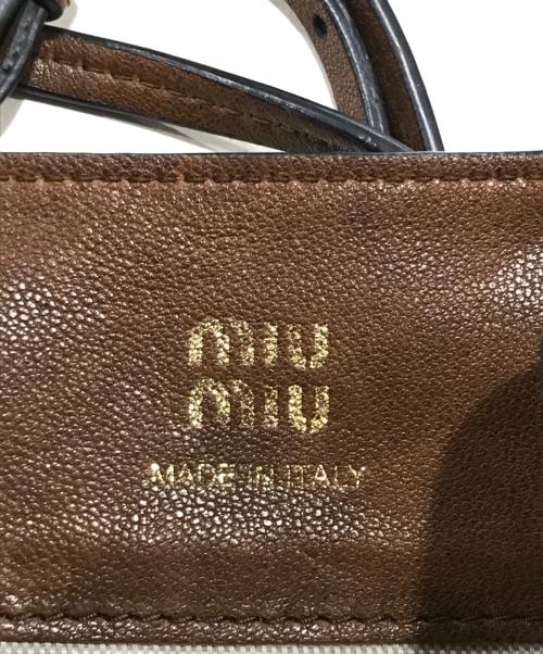 MIU MIU（ミュウミュウ）MIU MIU (ミュウミュウ) ナッパレザーミニバッグ ブラウンの古着・服飾アイテム