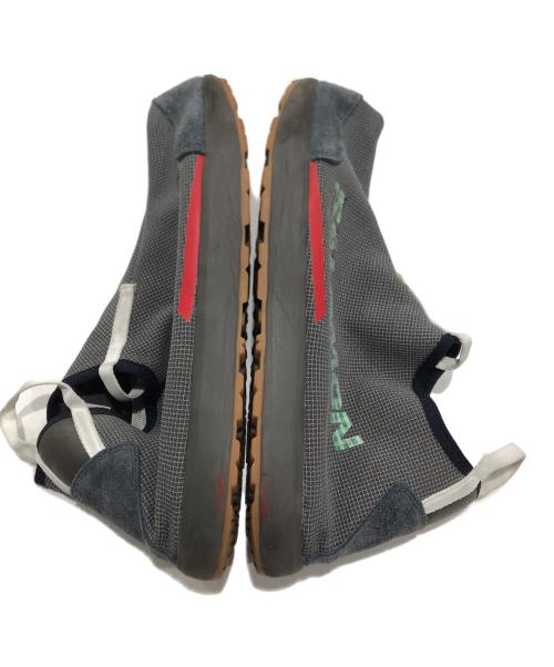 SALOMON（サロモン）SALOMON (サロモン) COVERBOOT/ローカットスニーカー グレー サイズ:UK9.5/EUR44の古着・服飾アイテム