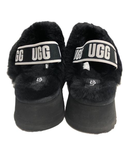 UGG（アグ）UGG (アグ) ムートンサンダル ブラック サイズ:USA7/UK5/EU38の古着・服飾アイテム